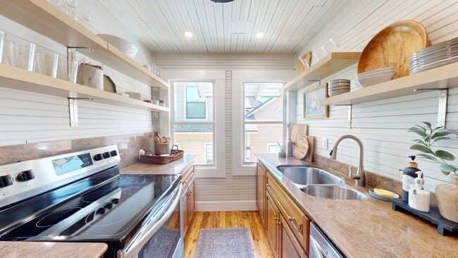 Building Photo - Presenting a meticulously renovated and fu...