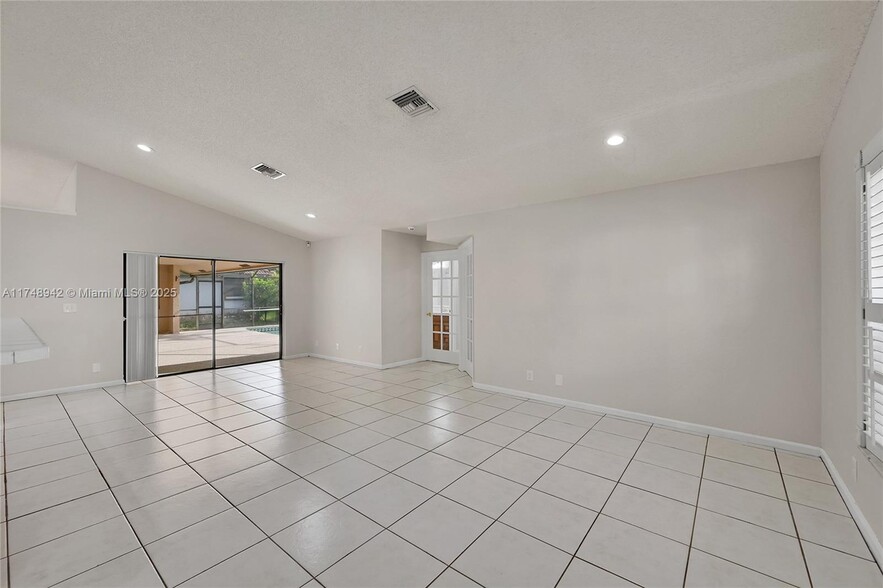 Building Photo - 296 NW 118th Ter
