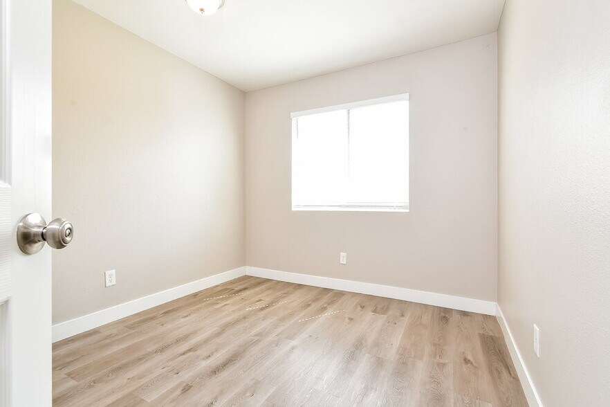 Building Photo - 1423 Grey Knoll Cir