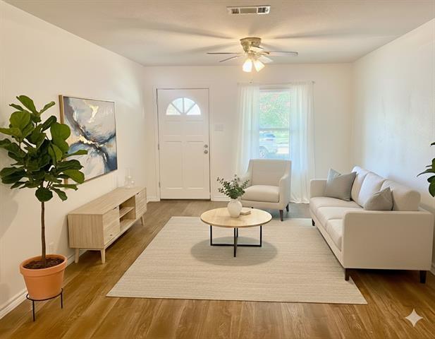 Building Photo - 1001 W Cole St