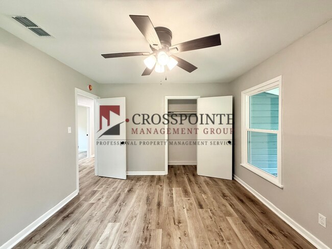 Building Photo - Newly Renovated 3 Bedroom 1 Bathroom Home!