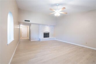 Building Photo - 3101 Silverdale Ln