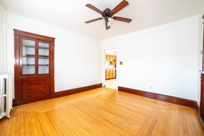 Building Photo - 7 Ridgeland Rd