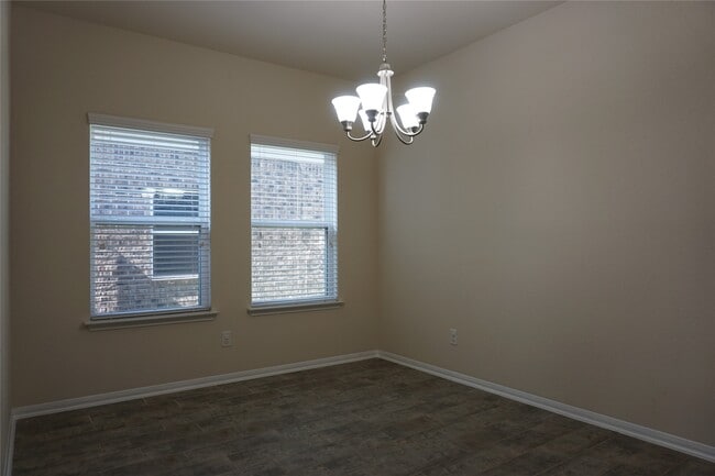 Building Photo - 10615 Chestnut Path Way
