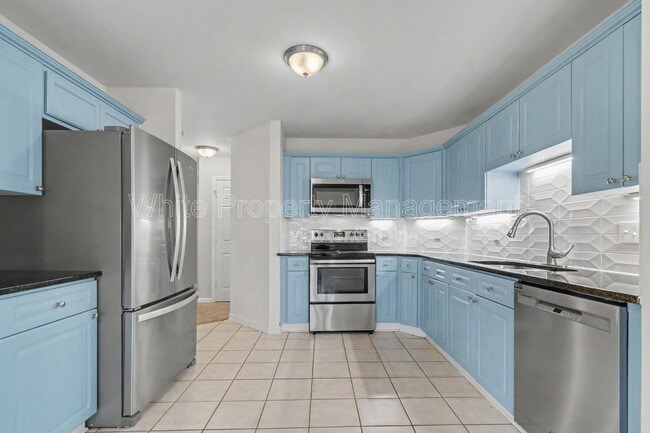 Building Photo - 13606 Red Wine Ct