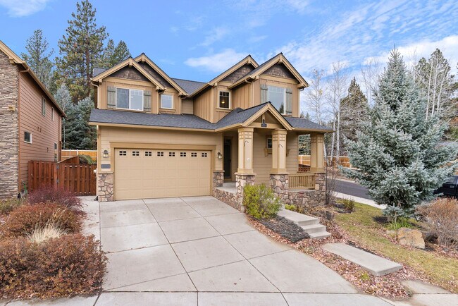 Building Photo - 20482 Jacklight Ln