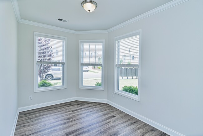 Building Photo - 412 Yellow Fox Rd