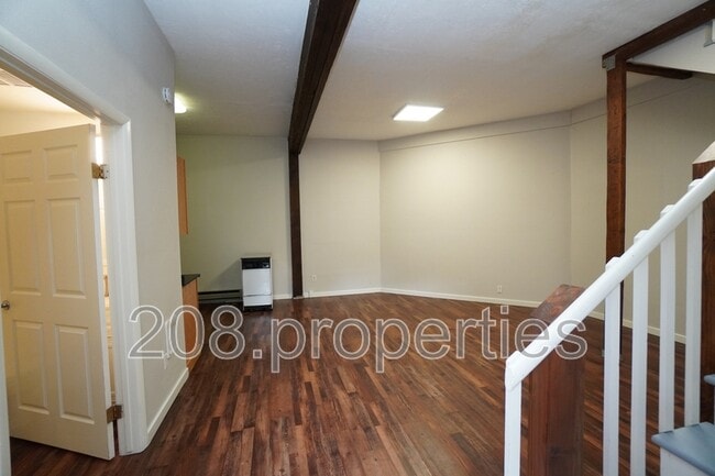 Building Photo - 1615 N 7th St