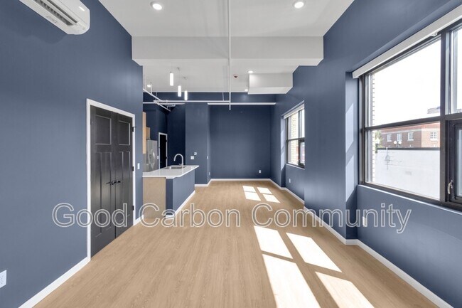 Building Photo - 401 Central Ave