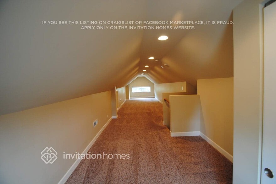 Building Photo - 5458 N Marmora Ave