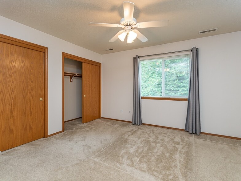 Building Photo - 3468 SE Harvey St