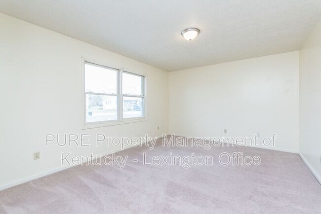 Building Photo - 304 Pigeon Ct