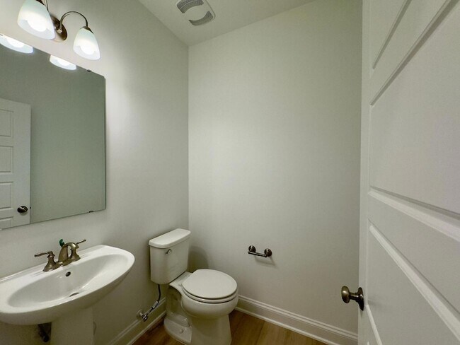 Building Photo - 2126 Maggie Vly Dr