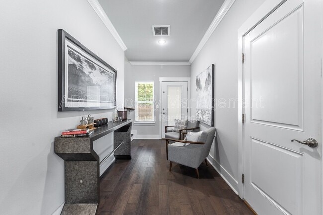 Building Photo - 5217 S 65th Pl