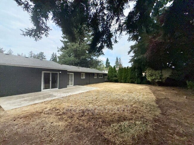 Building Photo - 3217 NE 129th Ave