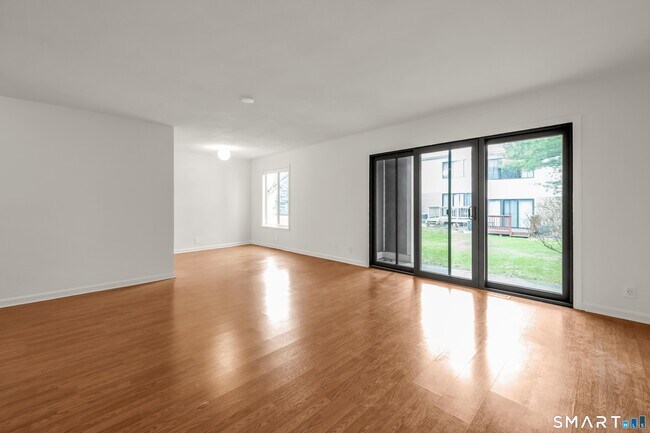 Building Photo - 57 Lawson Ln