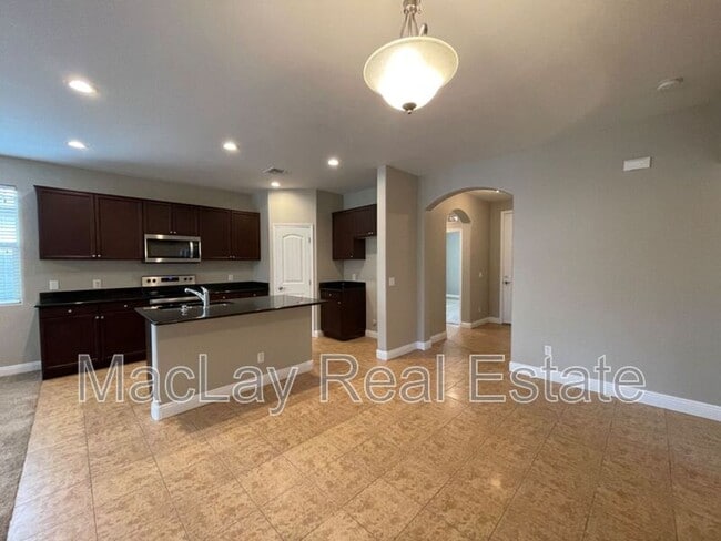 Building Photo - 1728 W Loemann Dr