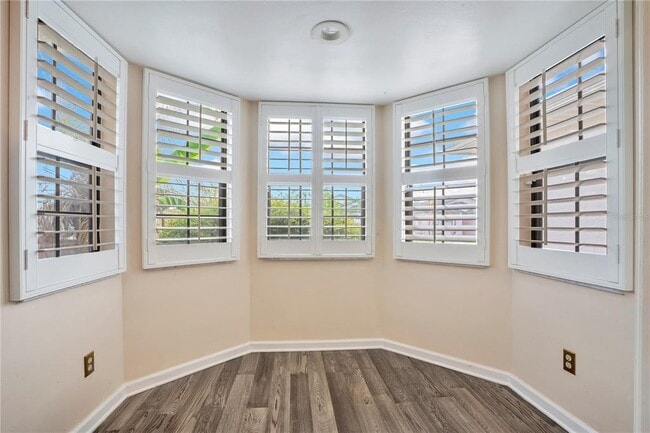 Building Photo - 4805 Kingston Cir