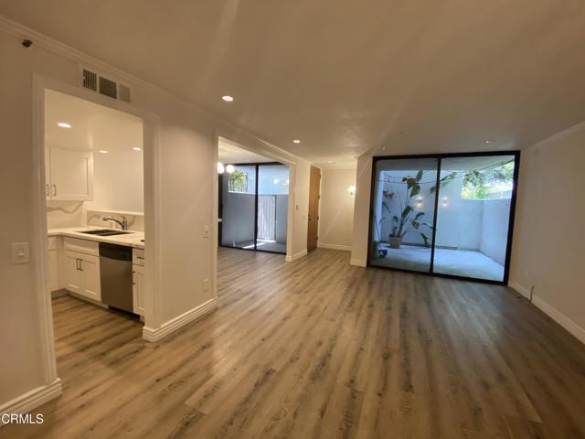 Building Photo - 500 E Del Mar Blvd