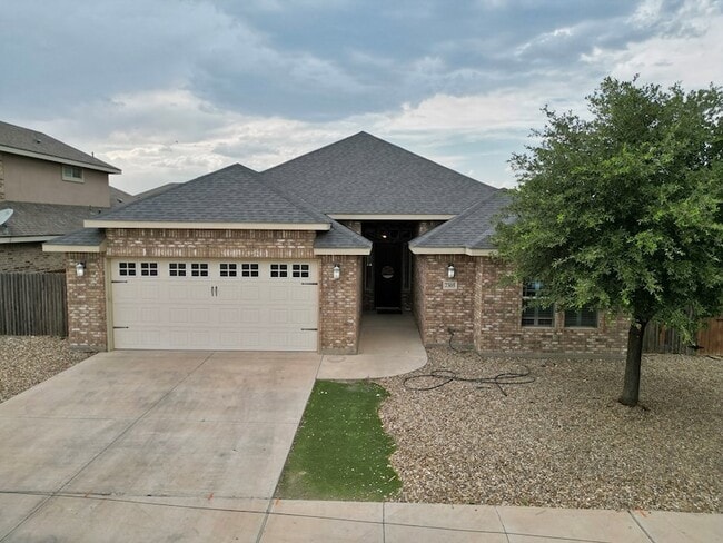 Building Photo - 7305 Bellini St
