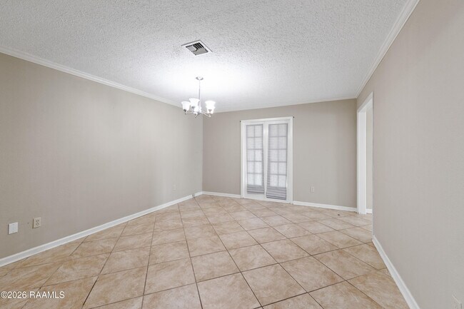 Building Photo - 101 Wisteria Dr