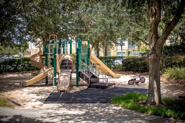 Building Photo - 2356 Silver Palm Dr