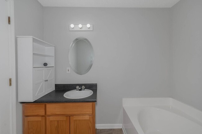 Building Photo - Charming Ranch-Style Home with Spacious Ya...