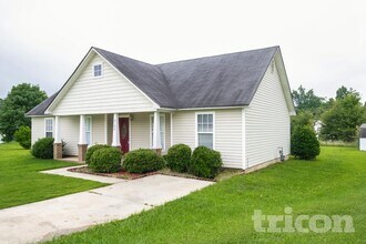 Building Photo - 2125 Sebastiani Dr