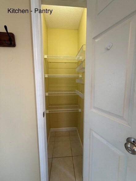Building Photo - 1273 S Cobble Creek Cir