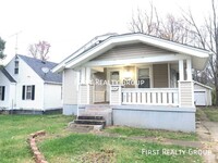 Building Photo - 2 Bedroom, 1 Bath Single Family Home, Move...