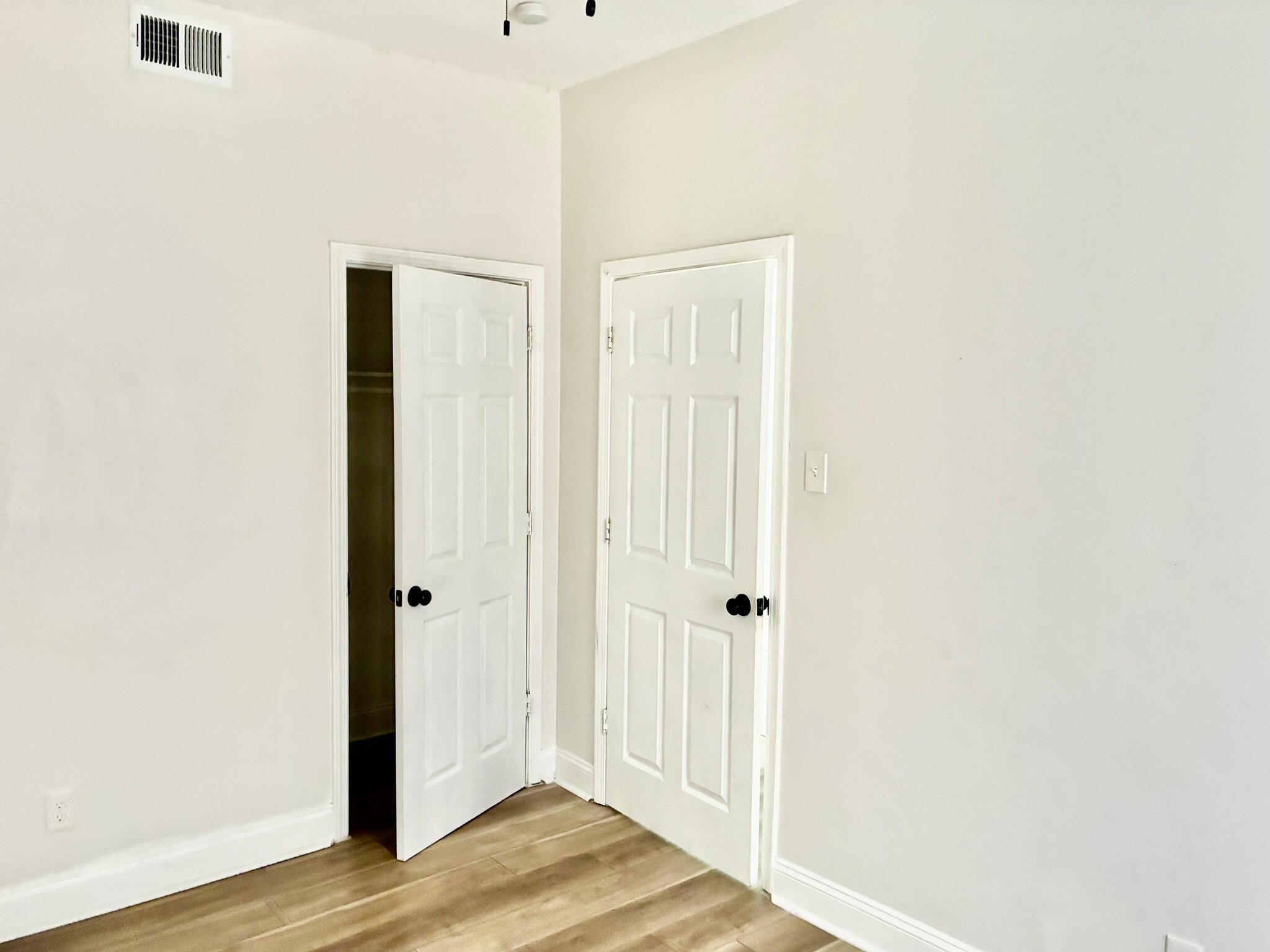 Building Photo - 2747 Armand Pl