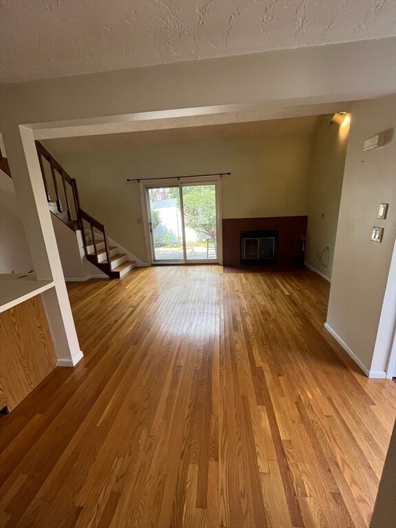 Building Photo - 193 Lake St