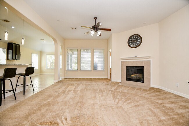 Building Photo - 8223 Summer Lake Pass Ln