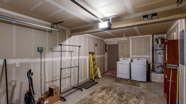 Building Photo - PURE Property Management - Adorable two-st...