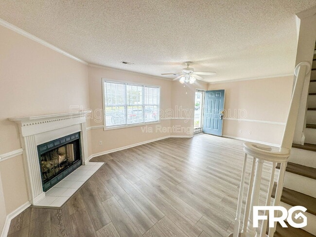 Building Photo - 3908 Sterling Pointe Dr