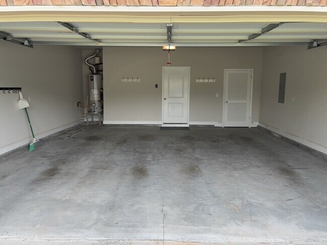 Building Photo - 1039 Drakes Crossing