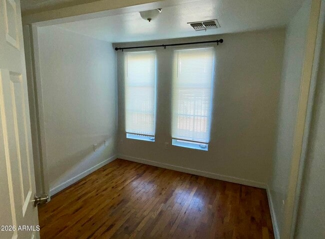 Building Photo - 1216 W Roosevelt St