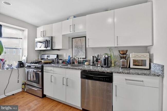 Building Photo - 1127 E Susquehanna Ave