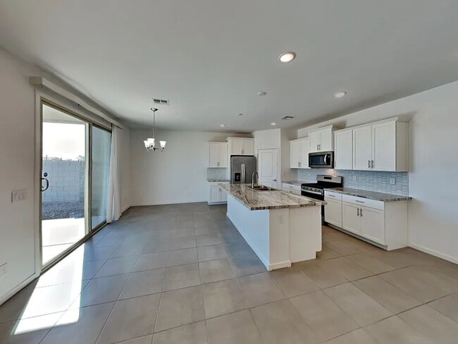 Building Photo - 2932 W Lehigh Ave