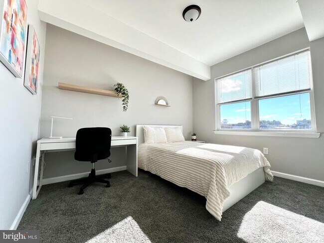 Building Photo - 514 N 39th St