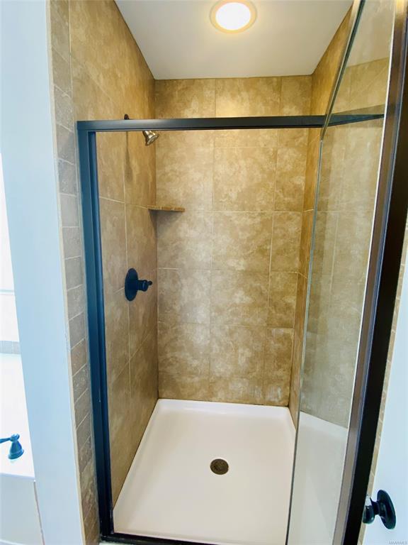Building Photo - 6511 Ridgeview Ln