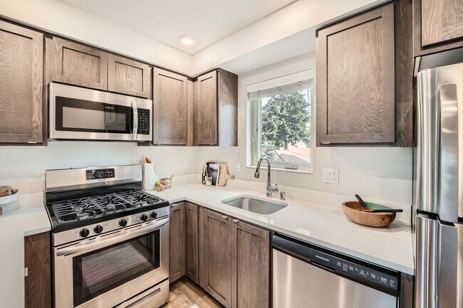 Building Photo - 1815 SW 96th Ln
