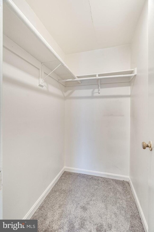 Building Photo - 4418 Pembrook Village Dr