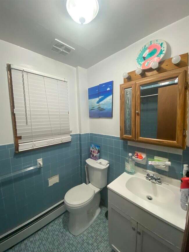 Building Photo - 468 Avenue A