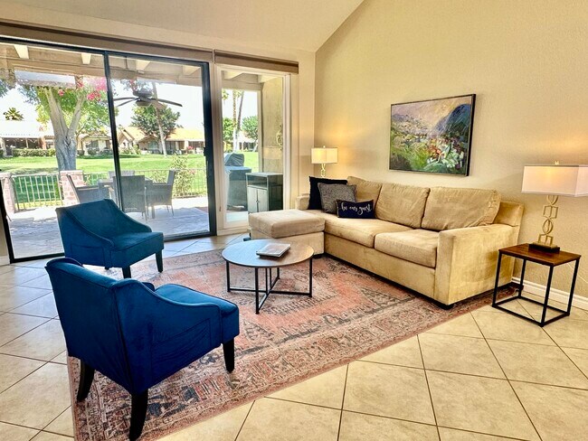 Building Photo - 336 Villena Way