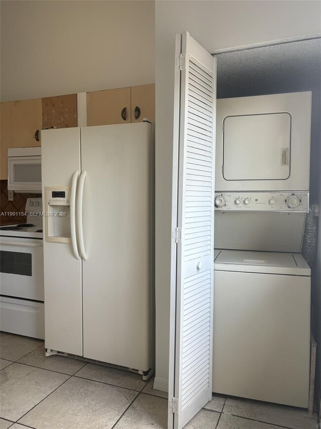 Building Photo - 6425 SW 130th Pl