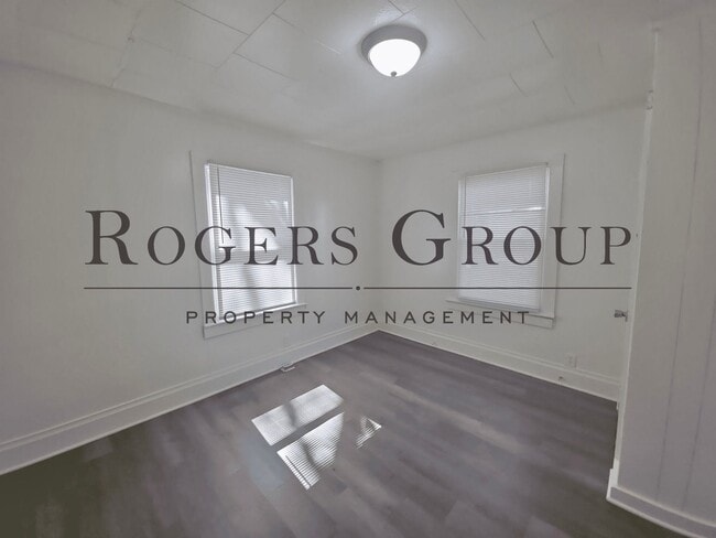 Building Photo - 746 Southerland St