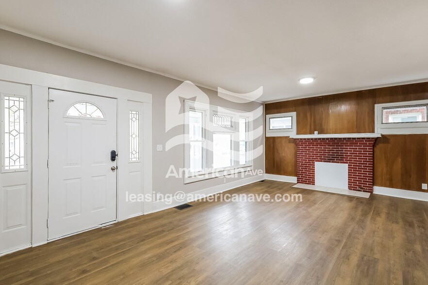 Building Photo - 38 N Pershing Ave