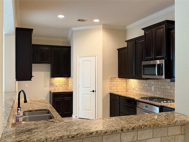 Building Photo - 9419 Hawks Harbor Ct