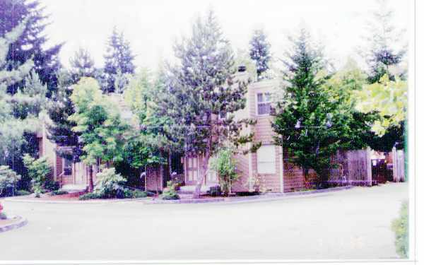 Primary Photo - Clover Apartments